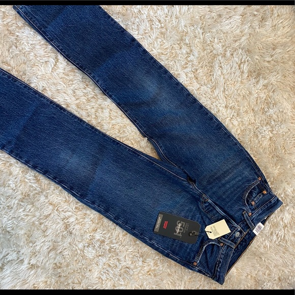 Levi 501 Jeans - Picture 6 of 7